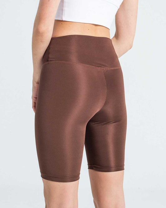 V Kemer Parlak Şort