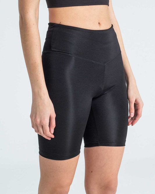 V Kemer Parlak Şort