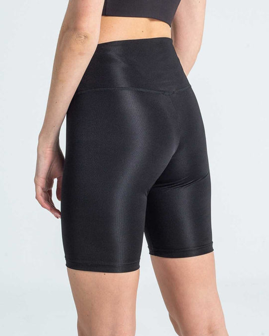 V Kemer Parlak Şort